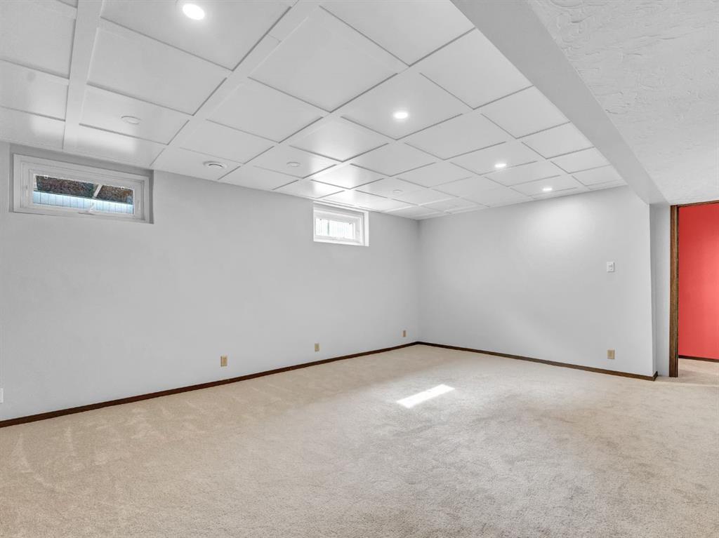 38 Rossland Crescent SE