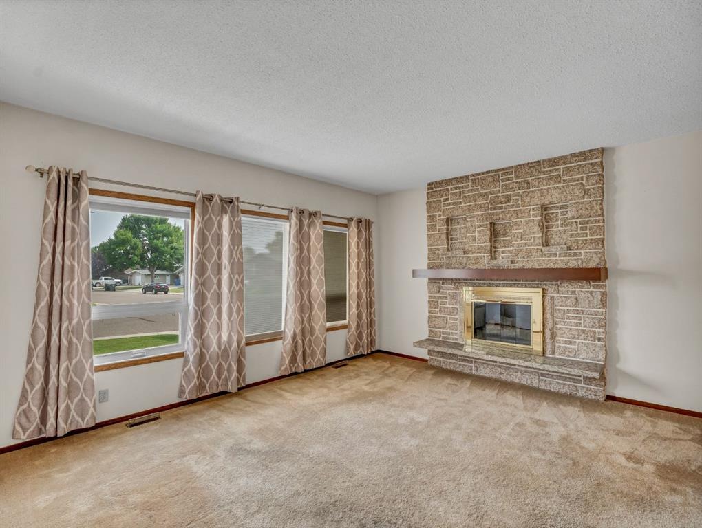 38 Rossland Crescent SE