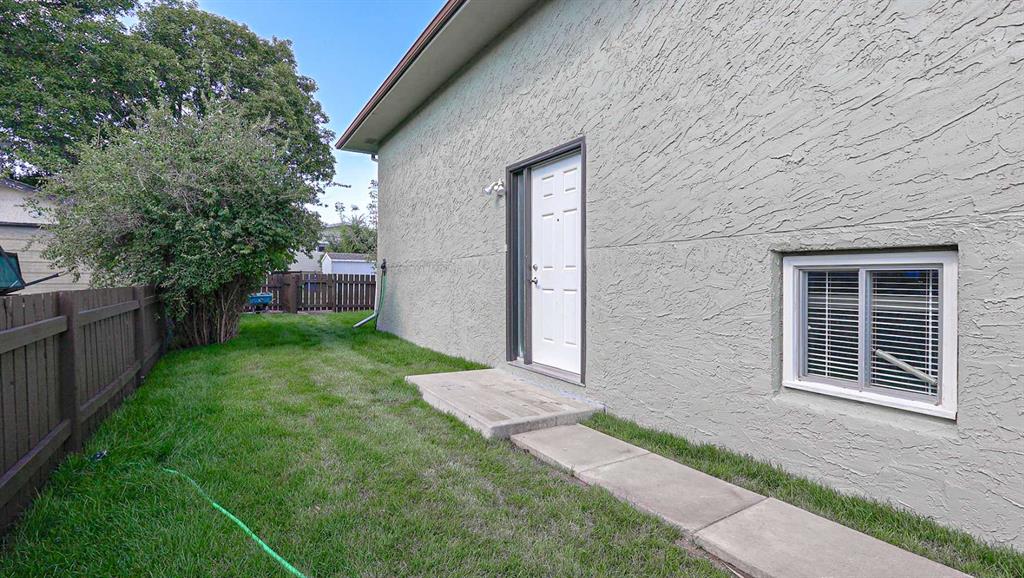 48 Clelland Crescent SE