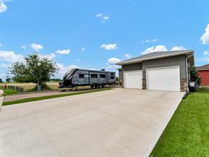 1010 Memorial Drive SE, Redcliff