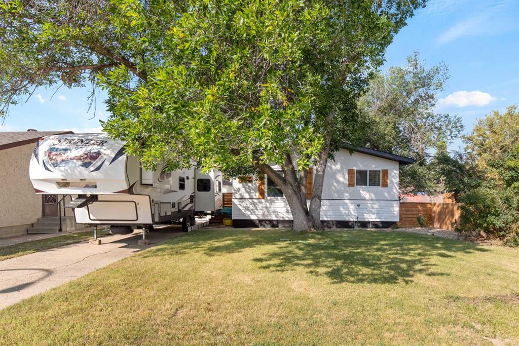 516 5 Street SE, Redcliff