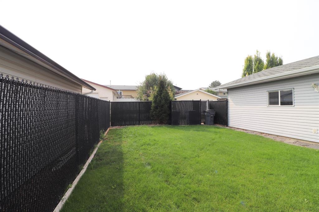 444 Sissons Crescent SE