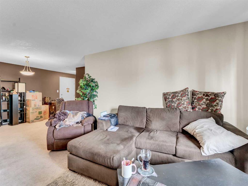 #304 1648 Saamis Drive NW