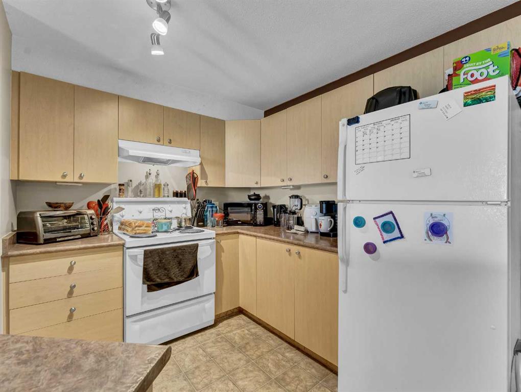 #304 1648 Saamis Drive NW