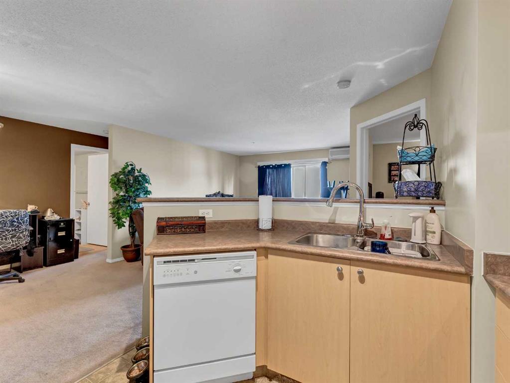 #304 1648 Saamis Drive NW