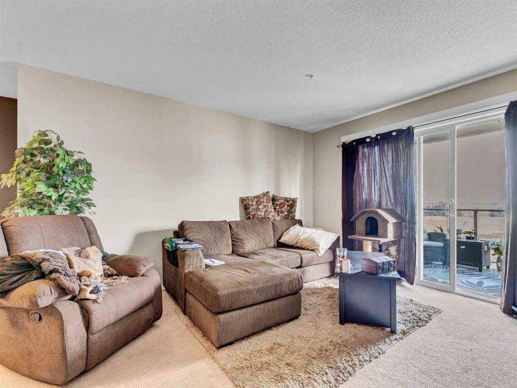 #304 1648 Saamis Drive NW