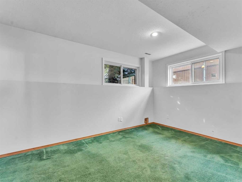 120 Shannon Crescent SE