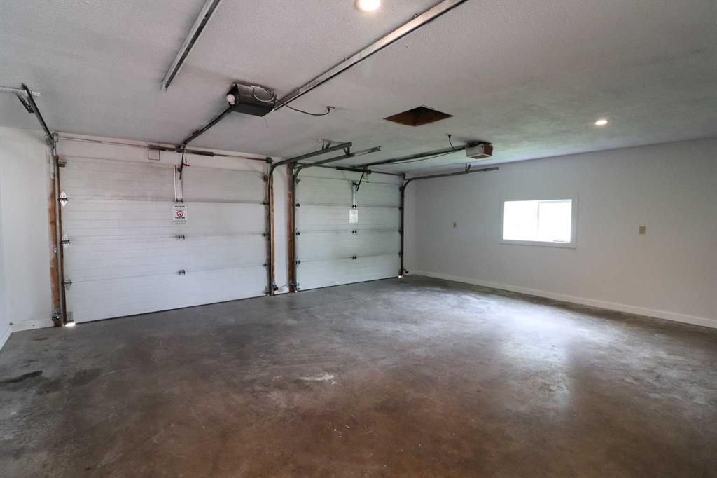 35 Ewart Crescent SE