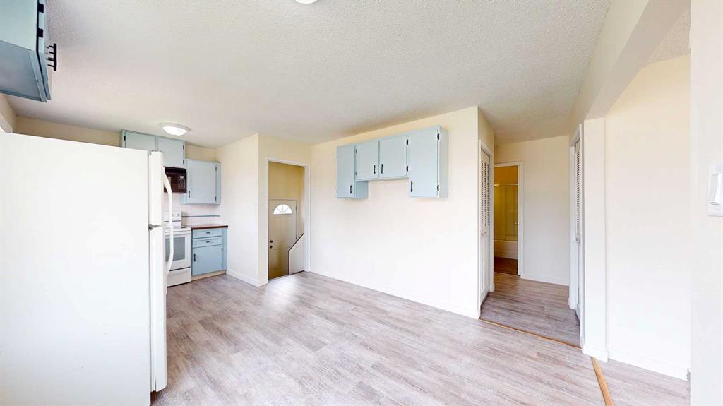 35 Ewart Crescent SE