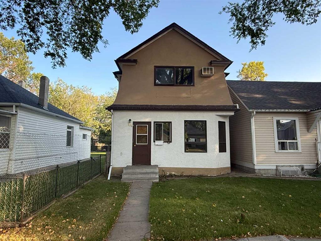 831A 4 Street SE, Medicine Hat