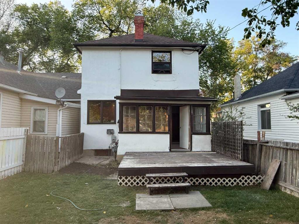 831A 4 Street SE