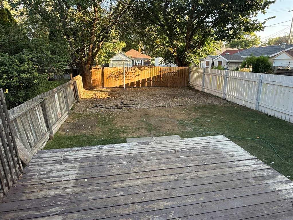 831A 4 Street SE