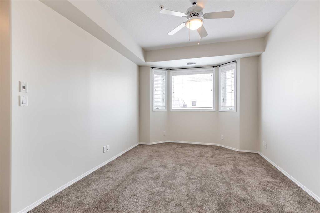 #102 105 Main Street S
