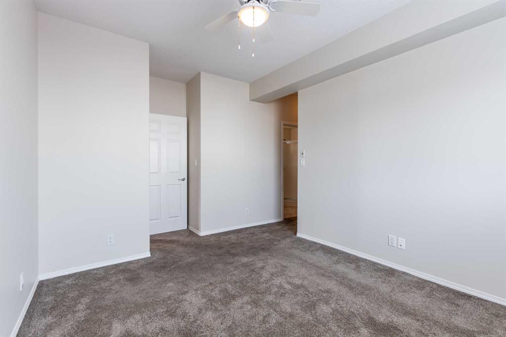 #102 105 Main Street S
