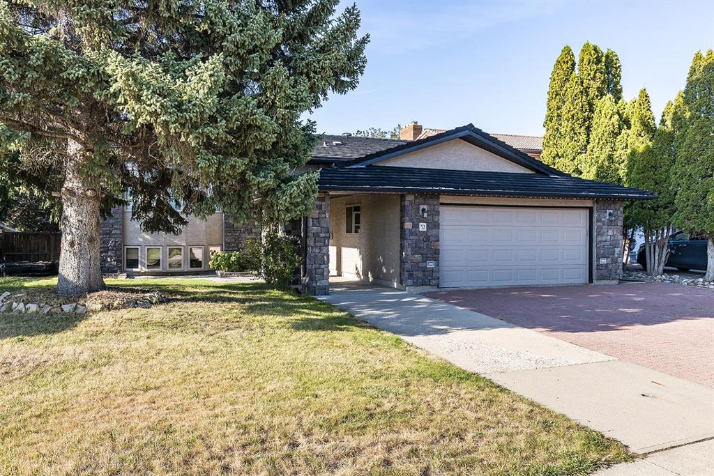 52 Ross Heights Court SE