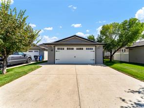 71 Timothy Way SE, Medicine Hat