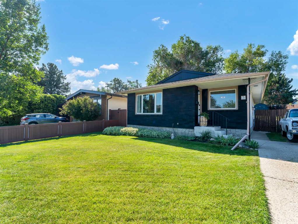 5 Noble Court SW, Medicine Hat