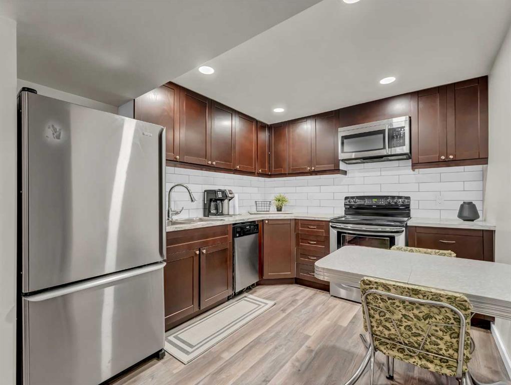 5 Noble Court SW