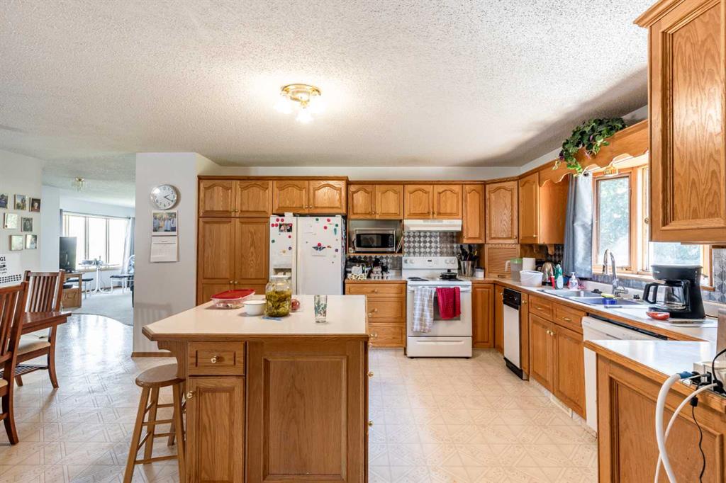 10316 Range Road 75  