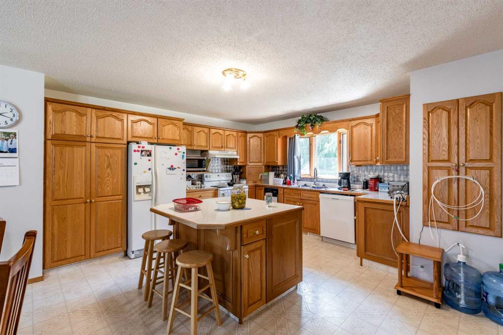 10316 Range Road 75  