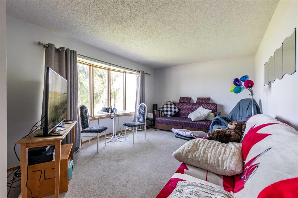 10316 Range Road 75  
