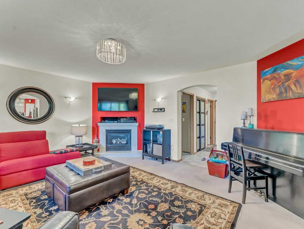 12 Sunrise Court SW
