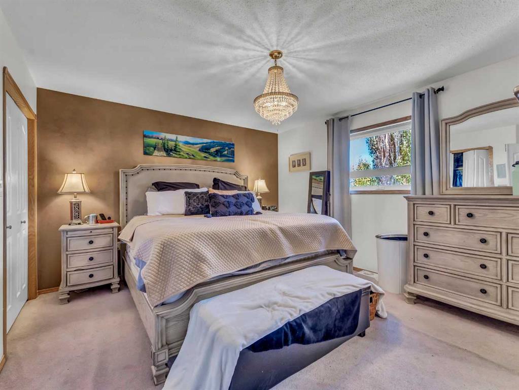 12 Sunrise Court SW
