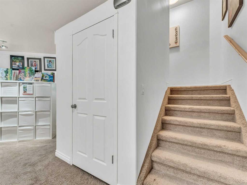 12 Sunrise Court SW