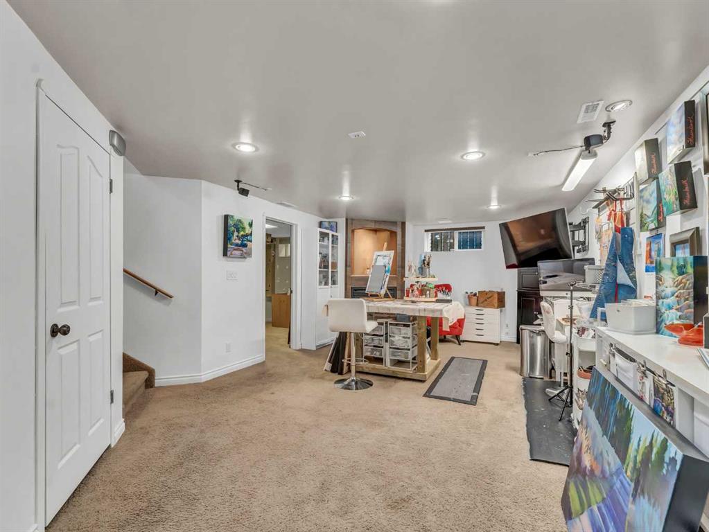 12 Sunrise Court SW