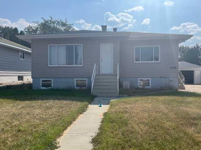 333 9 Street SW, Medicine Hat