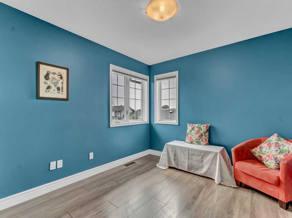 40 Terrace Close NE