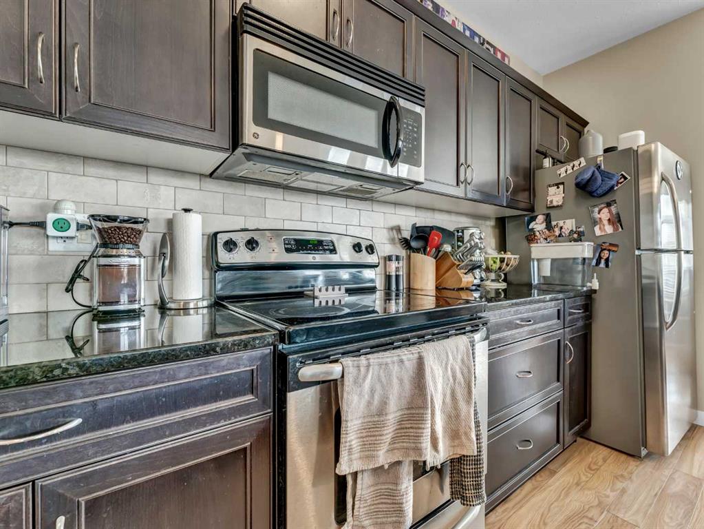 #221 19 Terrace View NE