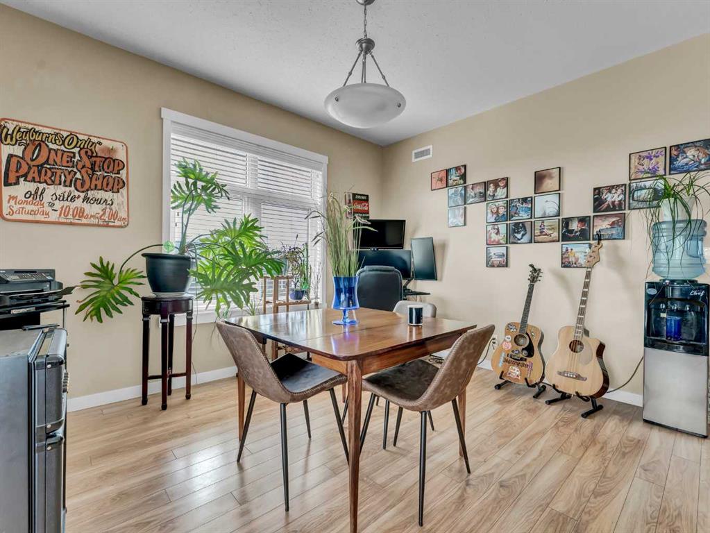 #221 19 Terrace View NE