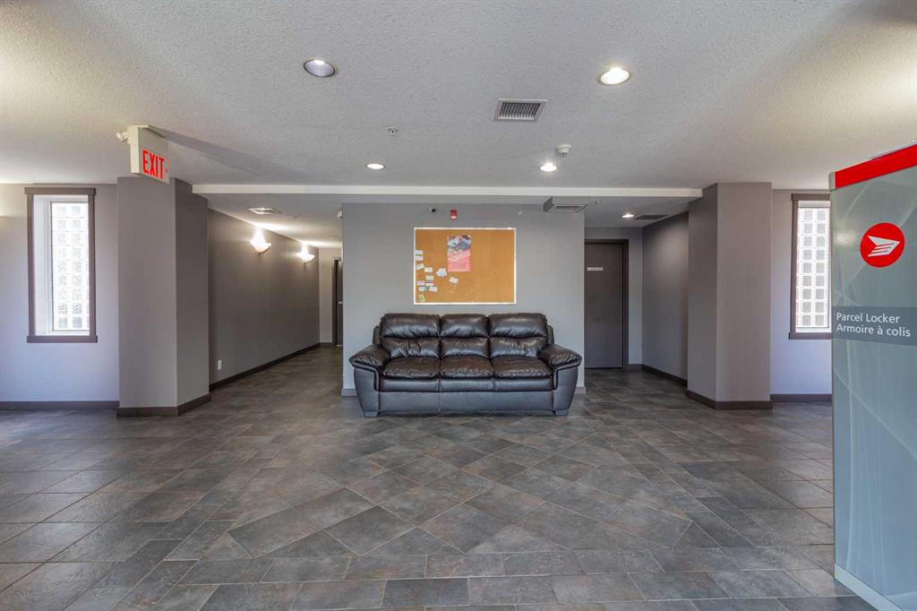 #221 19 Terrace View NE