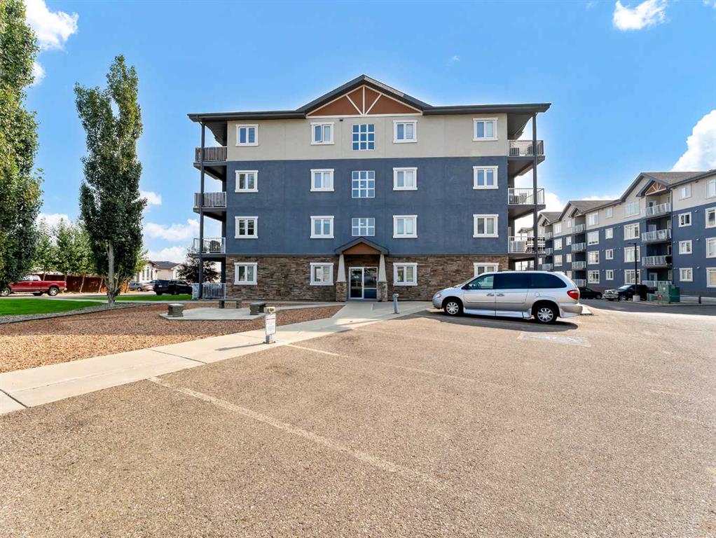 #221 19 Terrace View NE