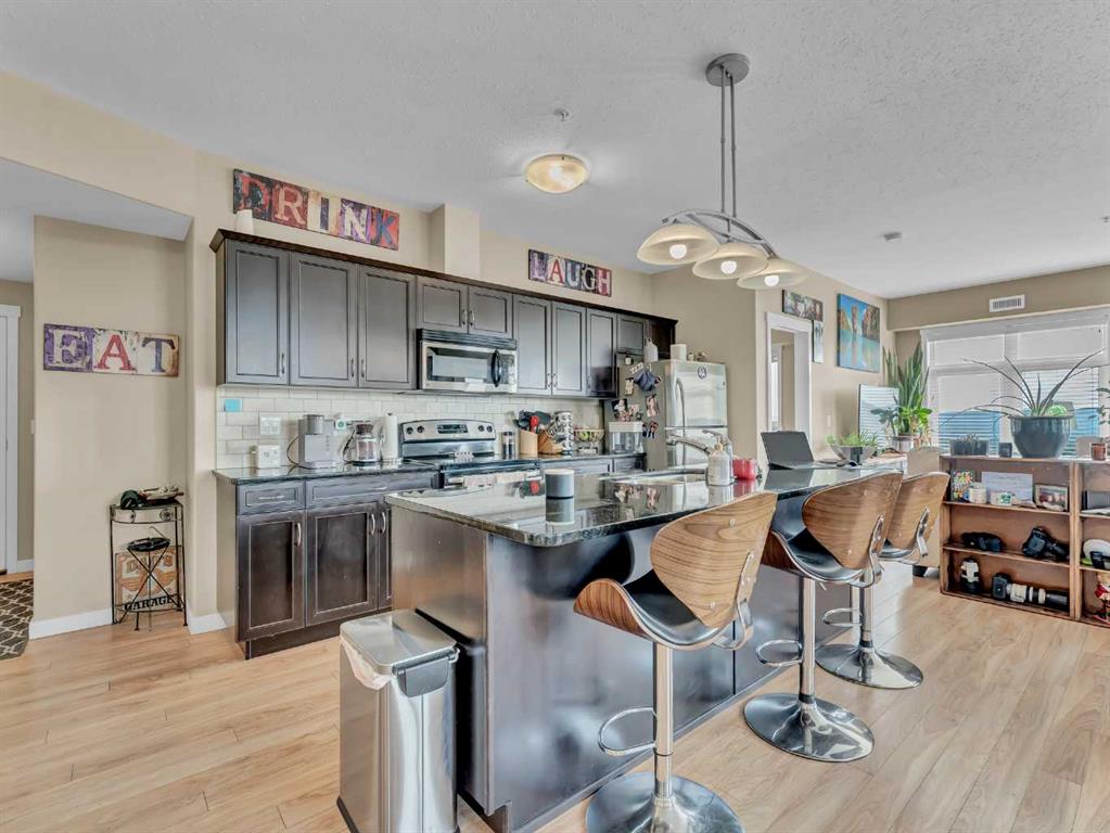 #221 19 Terrace View NE