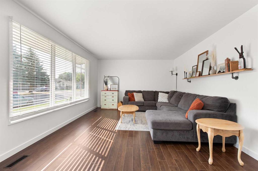 49 Corbitt Way SE