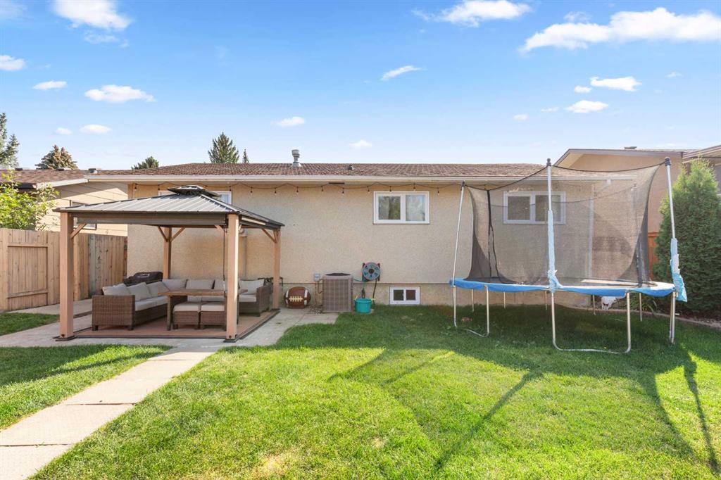 49 Corbitt Way SE