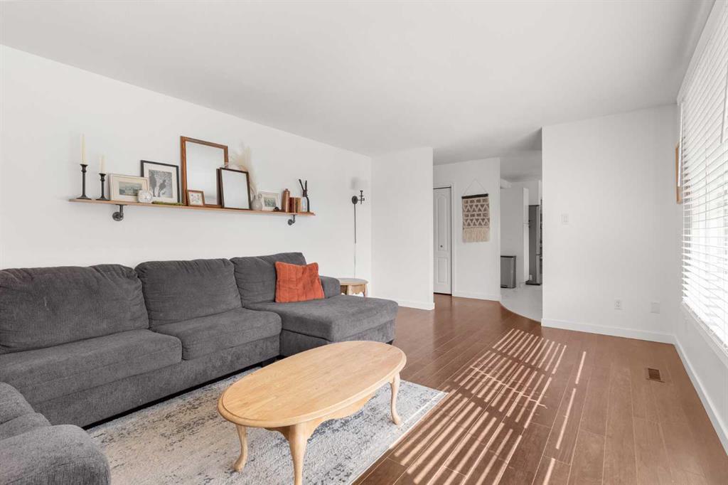 49 Corbitt Way SE