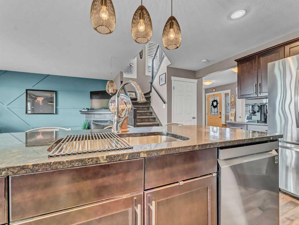 518 Somerside View SE