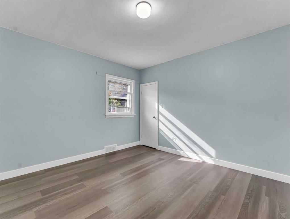 11 1 Street SE