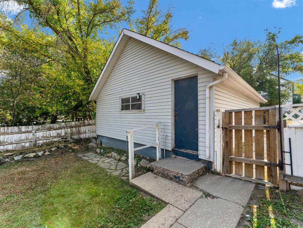 11 1 Street SE