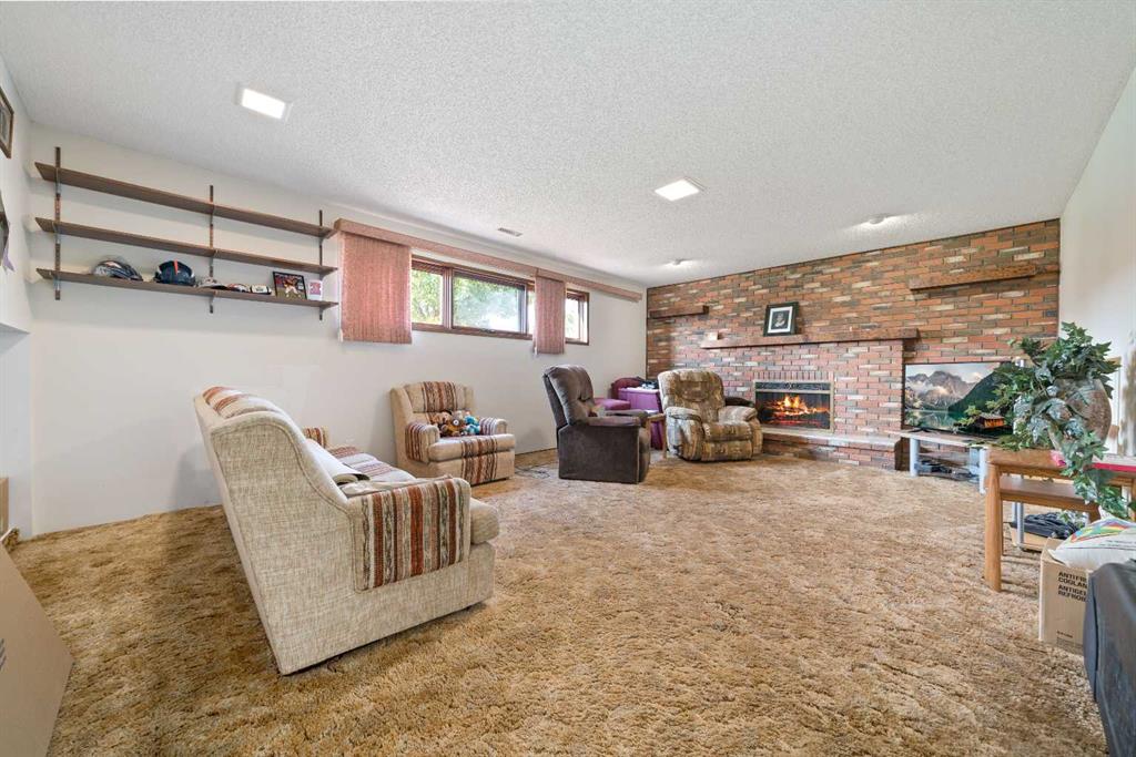 72 Rossmere Way SE
