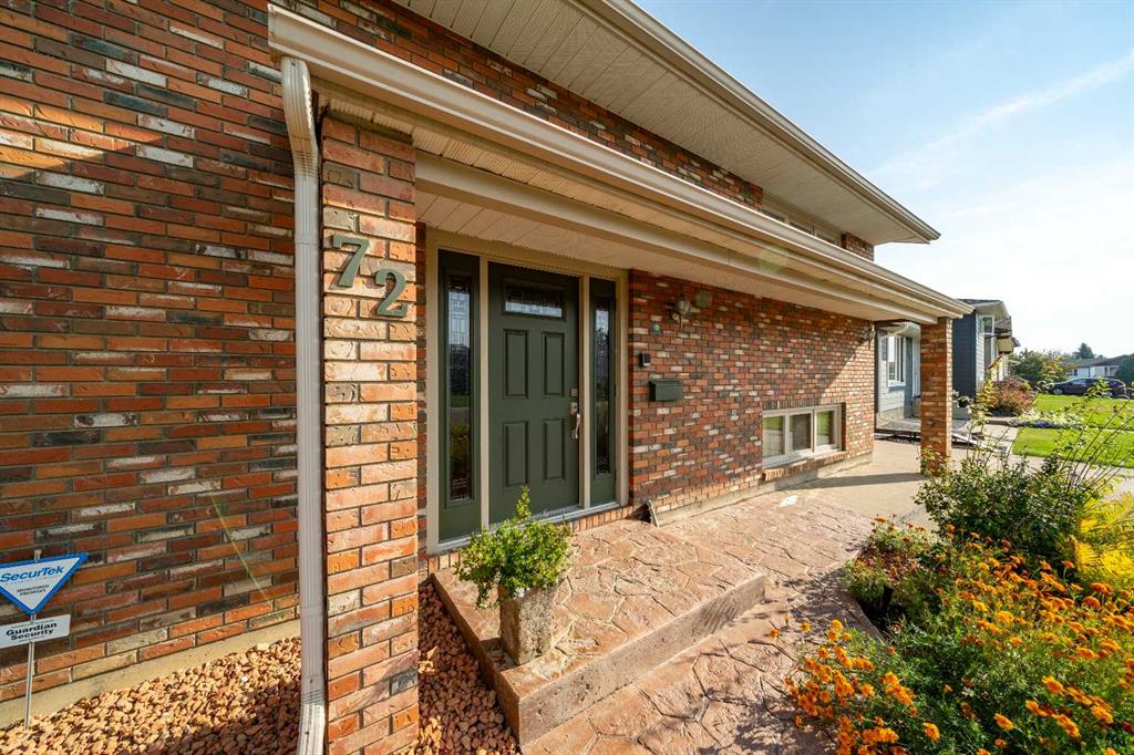72 Rossmere Way SE