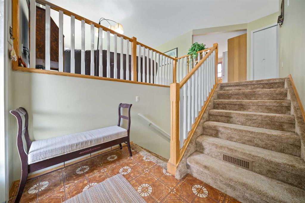 72 Rossmere Way SE