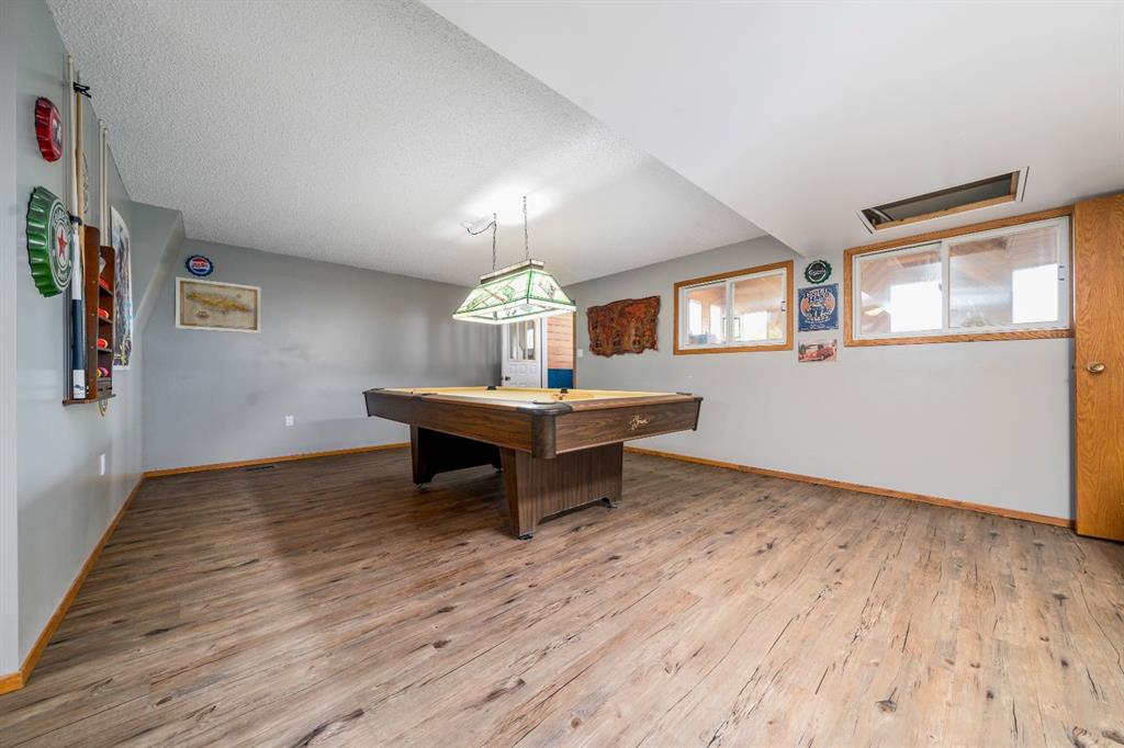 116 6 Avenue W