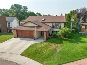 17 Iris Court SE, Medicine Hat