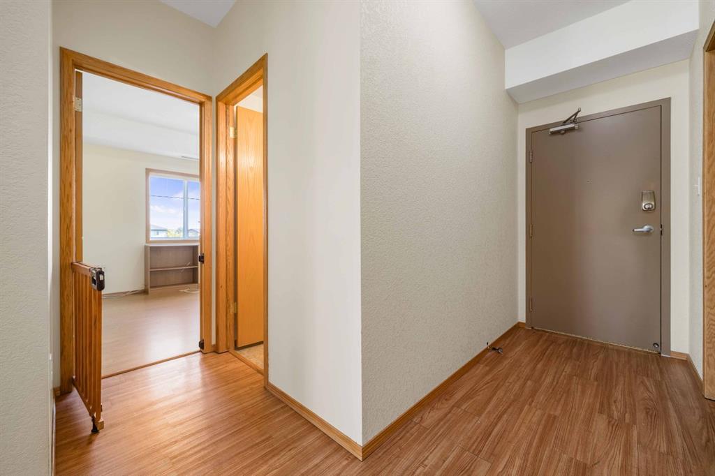 #210 194 Sunrise Circle SW