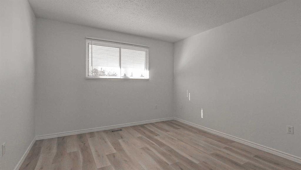 50 Clelland Crescent SE