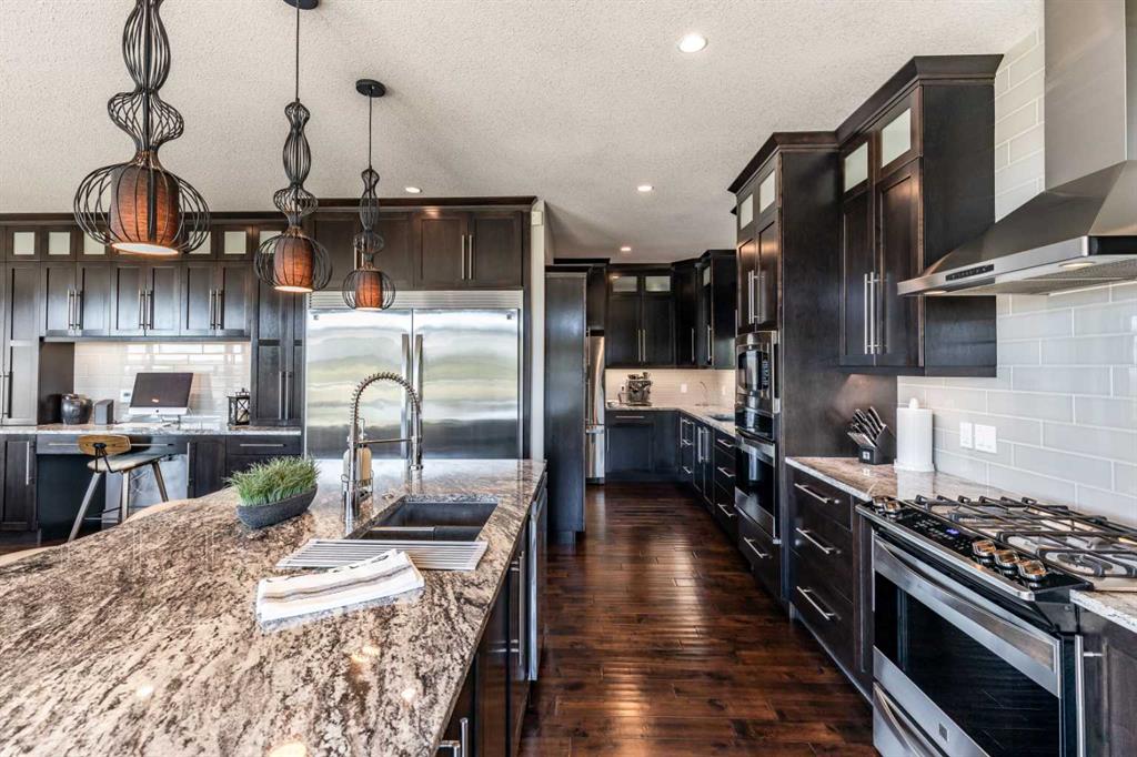 203 Highlands Close 